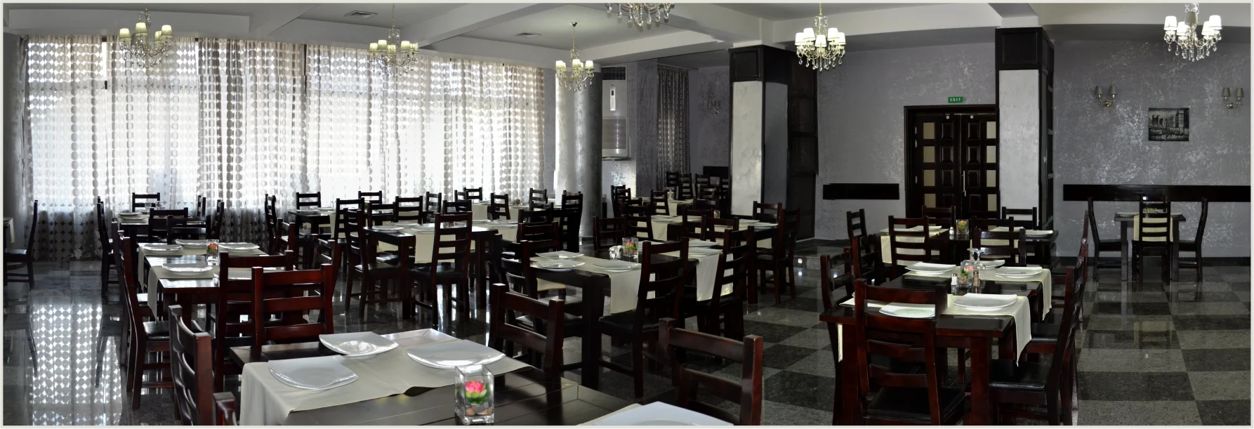Vedere panoramică a Restaurantului Unirea